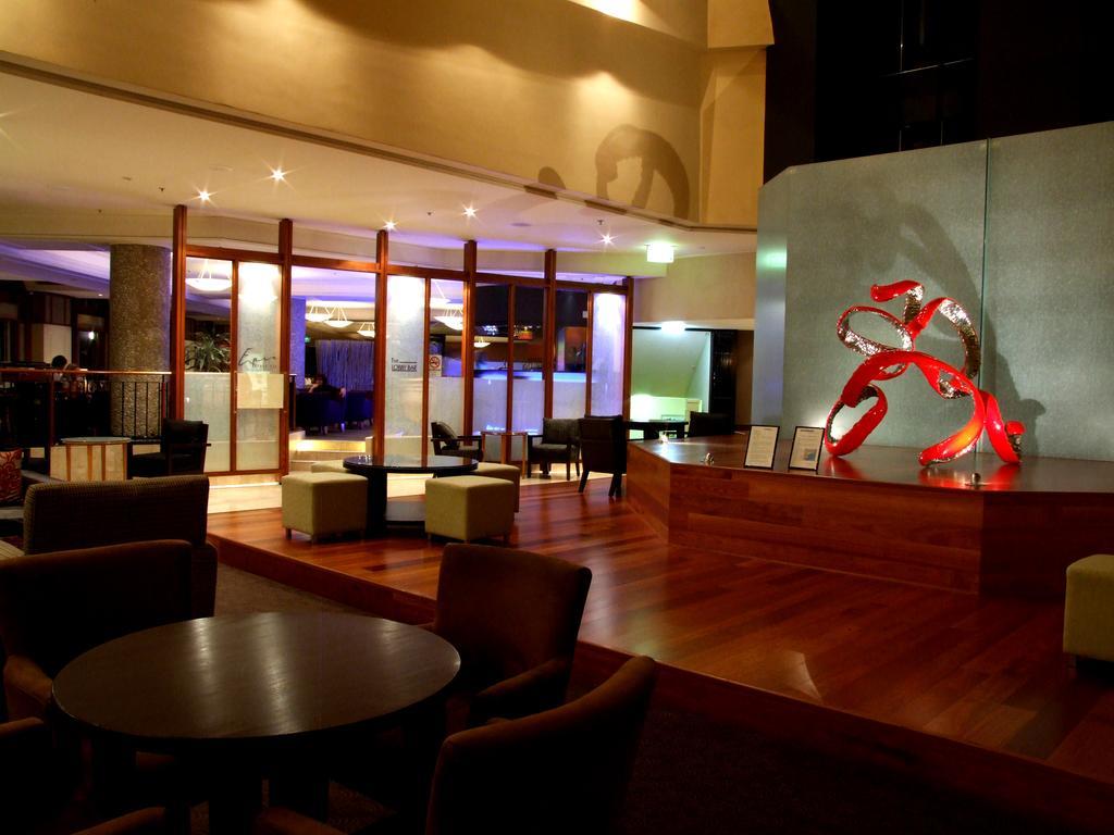 Qt Bondi Aparthotel Bondi Beach Exterior photo